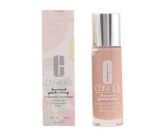 „Clinique Beyond Perfecting Foundation“ makiažo pagrindas ir kaukė 21 kreminis karamelės kremas, 30 ml
