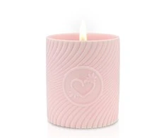HighOnLove Rožinė masažinė žvakė Braškės ir šampanas 220ml HIGH ON LOVE