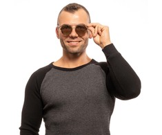 Akiniai STING SST134-528FFG. Akiniai przeciwsłoneczne, Kolor auksinė. Unisex.