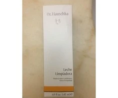 "Dr. Hauschka" raminamasis valomasis pienelis 145ml