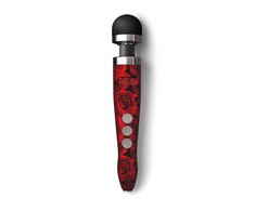 Doxy – Die Cast 3R įkraunamas lazdelės masažuoklis, rožių raštas