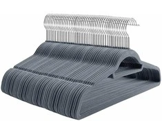 Braskehome Aksominės pakabos 100 vnt., šviesiai pilkos spalvos