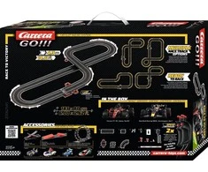 Žaislai - Slotų automobilių lenktynių rinkinys - Carrera 1:43 Go Race To Victory (trasa, 2 automobiliai, valdikliai, maitinimo šaltinis)