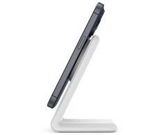 „Crong MagSpot Stand“ – belaidis įkroviklis „du viename“ su „MagSafe“, skirtas „iPhone“ ir „AirPods“ (sniego baltumo)