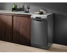 Electrolux Indaplovė su stalo įrankių krepšiu esa63210sx