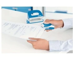 Stapler Leitz Plaktukas ir skylė mini WOW mėlyna 55612036