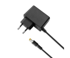 QOLTEC 52418 Kištukinis maitinimo adapteris PREMIUM 15W / 15V / 1A / 5,5x2,5