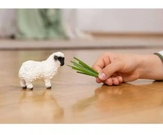 SCHLEICH FARM WORLD figūrėlė - Juodanosė avis