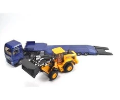 Siku MAN sunkvežimis su JCB vilkiku ir frontaliniu krautuvu