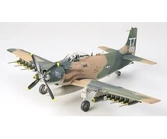 Tamiya Douglas A-1J Skyraider USAF 1/48 surenkamas plastikinis modelis