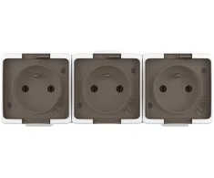 Plastrol Lizdas Trigubas lizdas 3x 2P+Z, atsparus purslams su dūmų sklende, IP44, SMART, baltas