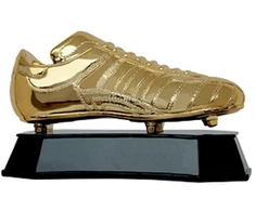 Tryumf Lieta figūrėlė - futbolas - auksinis batelis RP2002