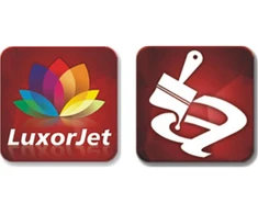 Tryumf Stiklo trofėjus su LuxorJet spalvotu spaudu, graviravimu ir dažų užpildu