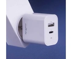 Maxlife MXTC-06-25AC PD QC įkroviklis 1x USB-C 1x USB 25W baltos spalvos