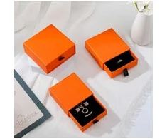 Eu Sandelis Elegantiška dovanų dėžutė papuošalams 10 x 10 x 3,5 cm PDOZ13POM