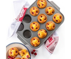 KitchenAid - Metalinė keksiukų kepimo forma - sidabrinė