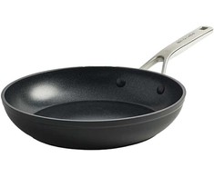 KitchenAid - Kaltinė grūdinto aliuminio keptuvė - juoda - 28 cm