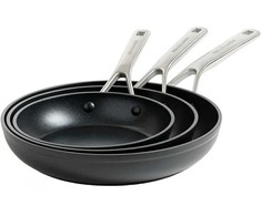 KitchenAid - Kaltinio grūdinto aliuminio keptuvių rinkinys, 3 vnt. - juodos - 20 cm, 24 cm, 28 cm