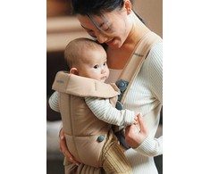 BabyBjörn Mini kūdikio nešioklė naujagimiams 3,2–11 kg, smėlinė, modelis 21026