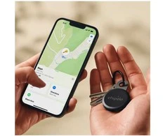 „Chipolo LOOP“ – įkraunamas „Bluetooth“ sekiklis su silikonine kilpa, skirtas „iOS“ ir „Android“, anglies spalvos