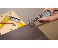 Bosch 670 Tiesių linijų ir apskritimų pjoviklis