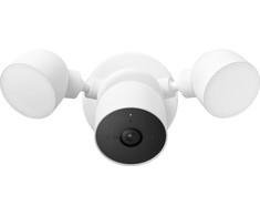 „Google“ – „Nest Cam“ su prožektoriumi