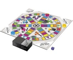 „HASBRO GAMING“ išleido „Trivial Pursuit“ dešimtmečius nuo 2010 iki 2020 m.