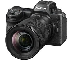 Nikon Z6 III järjestelmäkamera + 24-120 mm f4 objektiivi