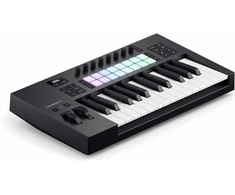 NOVATION Launchkey 25 MK4 - Kontroler MIDI