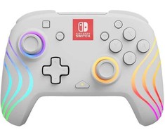PDP Nintendo Switch baltas belaidis valdiklis (Afterglow Wave)