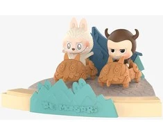 POP MART Labubu kolekcinė figūrėlė iš „The Monsters, Playing Games Scene“ serijos