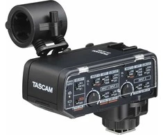 „Tascam CA-XLR2d-C -XLR-mikrofonisovitinas“, „Canon“ rinkinys