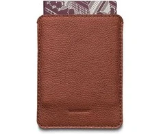 Woolnut Leather Sleeve for Passports -passitasku, konjakki