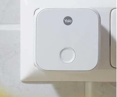 Belaidis Kartotuvas - Yale ConnectX 2.4GHz Bluetooth 5.0 Baltas