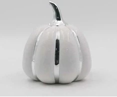 Mondex MAVE Figura dynia balta ir srebrna18x18xh20cm AW25