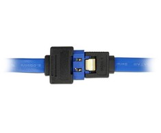 DELOCK ilgintuvas SATA 6 Gb/s lizdas tiesus > SATA kištukas tiesus 50cm mėlynas skląsčio tipas