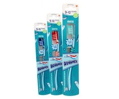 Aquafresh Advance dantų šepetėlis 9-12 metų vaikams 1 vnt.