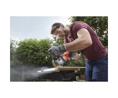 Black &amp; Decker Juodas &amp; Decker BEG010 kampinis šlifuoklis