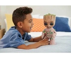 Mattel „Disney Marvel“ – Groovin' Groot šokantis ir kalbantis pliušinis žaislas (HJM23)