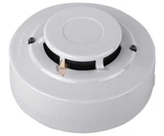 Dūmų jutiklis su WIFI kamera Plius 64GB, Maitinimo adapteriai: 12-5V (+14 Eur)