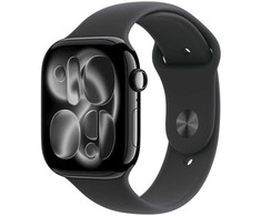 Išmanusis laikrodis Apple „Watch Series 11 GPS“, 42 mm, juodo aliuminio korpusas su juodu sportiniu dirželiu – M/L