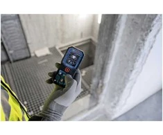 Bosch GLM 40-31, BG 2x1.5V