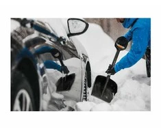 Fiskars X-series teleskopinis kastuvas automobiliui