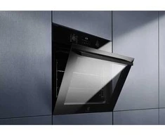 Juodos spalvos orkaitė Electrolux EOD6F77WZ
