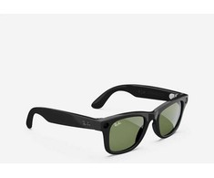 Išmanieji akiniai RayBan Meta Wayfarer, juodi rėmeliai ir žali lęšiai