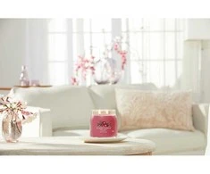 Yankee Candle Aromatinė žvakė Signature glass medium Juodas Cherry 368 g
