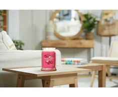 Yankee Candle Aromatinė žvakė "Signature" didelė stiklinė Raudonoji avietė 567 g