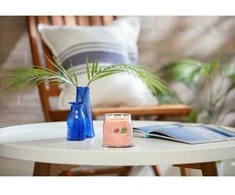Yankee Candle Aromatinė žvakė Signature glass medium Tropica l Breeze 368 g