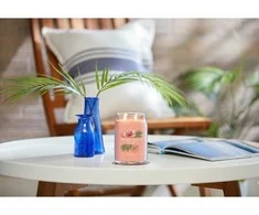 Yankee Candle Aromatinė žvakė Signature large glass Tropica l Breeze 567 g