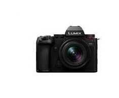 Panasonic Lumix DC-S5 II + 18-40mm